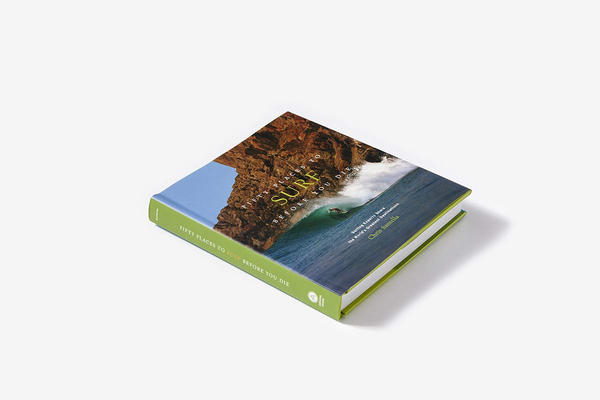 Бумажная книга «Fifty Places to Surf Before You Die. Surfing Experts Share the World's Greatest Destinations», автор Крис Сантелла - фото №1