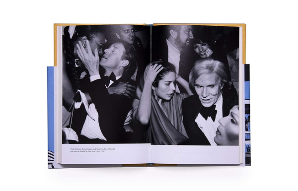 Паперова книга «Andy Warhol», автор Роберт Шор - фото №1