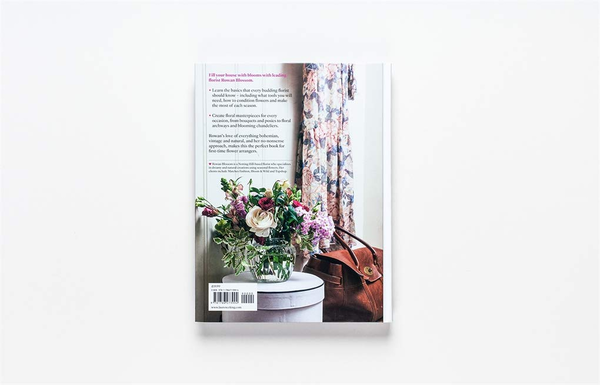 Книга «Living with Flowers. Blooms & Bouquets for the Home