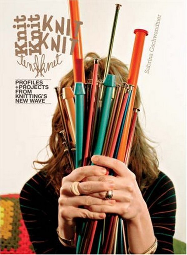 Бумажная книга «KnitKnit. Profiles + Projects from Knitting's New Wave», автор Сабрина Гшвандтнер - фото №1