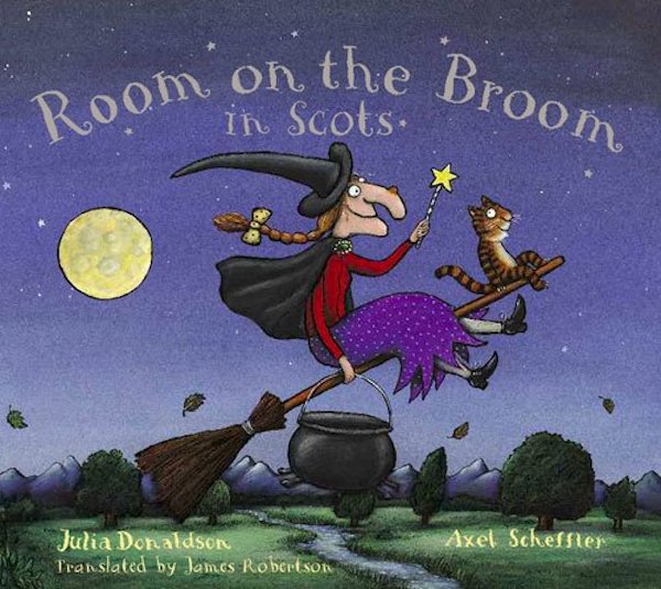 Бумажная книга «Room on the Broom in Scots», автор Джулия Дональдсон - фото №1