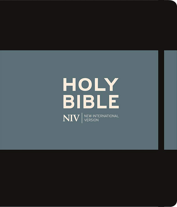 Паперова книга «Holy Bible» - фото №1