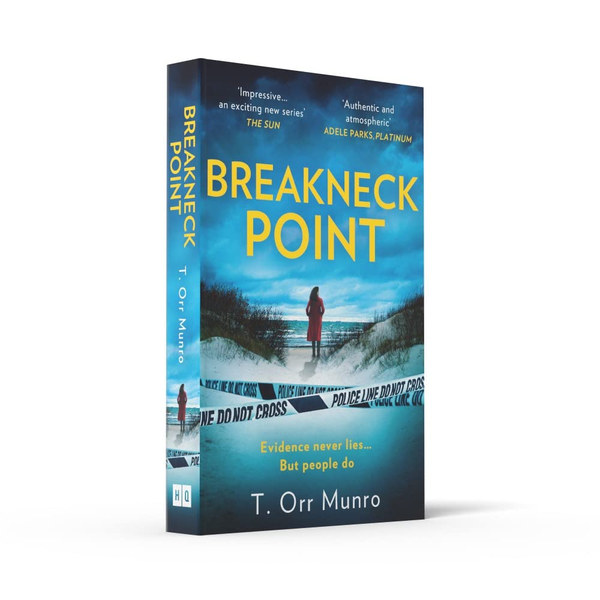Бумажная книга «Breakneck Point», автор Тина Орр Манро - фото №1
