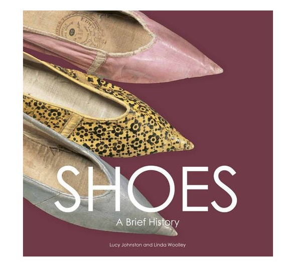 Бумажная книга «Shoes: A Brief History », автор Linda Woolley - фото №1