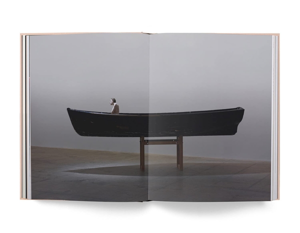 Паперова книга «Ron Mueck», авторів Петер Слотердайк, Роберт Розенблюм, Роберт Сторр, Філ Мьюс, Рон Мьюєк, Джастин Патон - фото №1