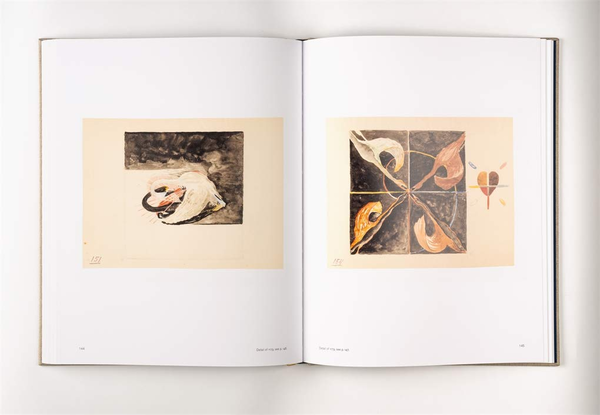Бумажная книга «Hilma af Klint. The Blue Books. 1906-1915», авторов Даниэль Бирнбаум, Курт Альмквист - фото №1