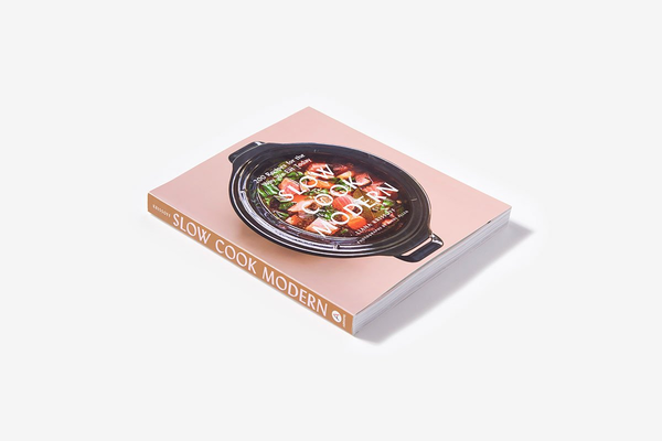 Бумажная книга «Slow Cook Modern: 200 Recipes for the Way We Eat Today», автор Лиана Криссофф - фото №1
