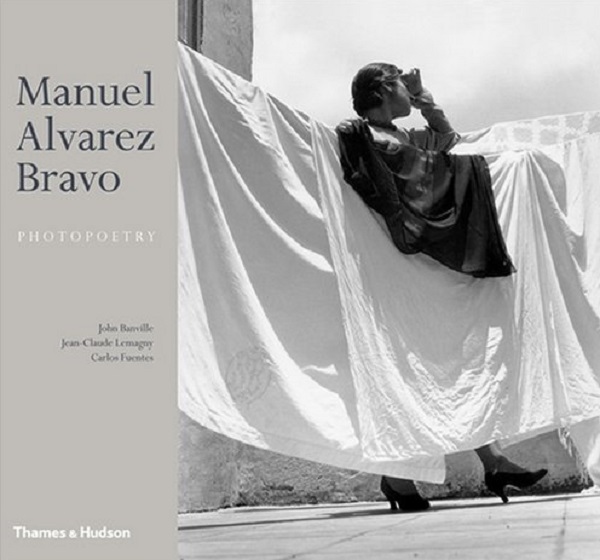 Паперова книга «Manuel Alvarez Bravo. Photopoetry », автор Жан-Клод Леманьї - фото №1