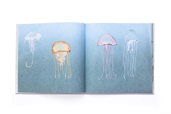 Паперова книга «Almost an Animal Alphabet», автор Кеті Віггерс - фото №1
