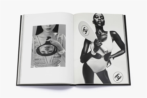 Бумажная книга «Chanel Eternal Instant», автор Николас Фоулкс - фото №1