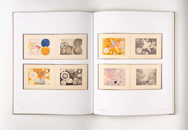 Бумажная книга «Hilma af Klint. The Blue Books. 1906-1915», авторов Даниэль Бирнбаум, Курт Альмквист - фото №1