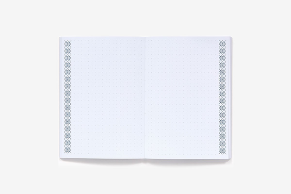 Бумажная книга «Jot Dot Doodle Notebook. Blue and Silver», автор Роби Рогге - фото №1