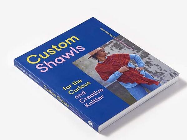 Бумажная книга «Custom Shawls for the Curious and Creative Knitter», авторов Кейт Атерли, Ким Макбрайен Эванс - фото №1