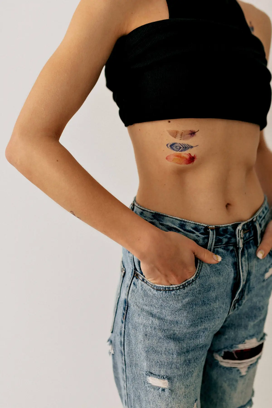 «Тимчасове тату Tattooshka Кольорові пера (T-161)», бренда Tattooshka - фото №1