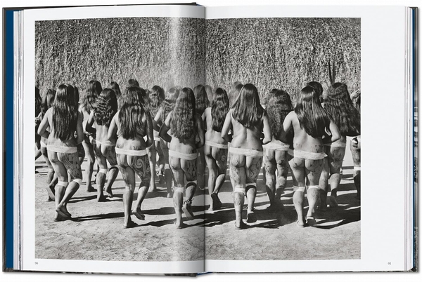 Паперова книга «Sebastião Salgado. Amazônia» - фото №1