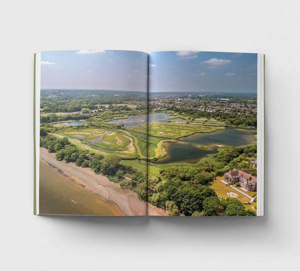 Бумажная книга «An Opinionated Guide to Wild London» - фото №1
