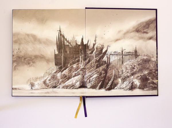 Бумажная книга «Harry Potter and the Philosopher’s Stone. Deluxe Illustrated Slipcase Edition », автор Джоан Роулинг - фото №1