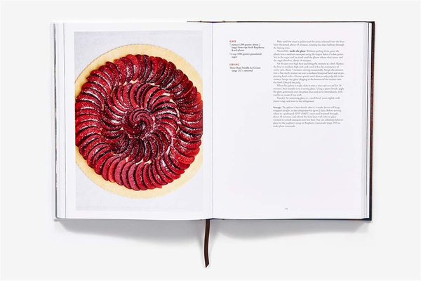 Бумажная книга «Artful Baker. Extraordinary Desserts From an Obsessive Home Baker», автор Дженк Сонмезой - фото №1