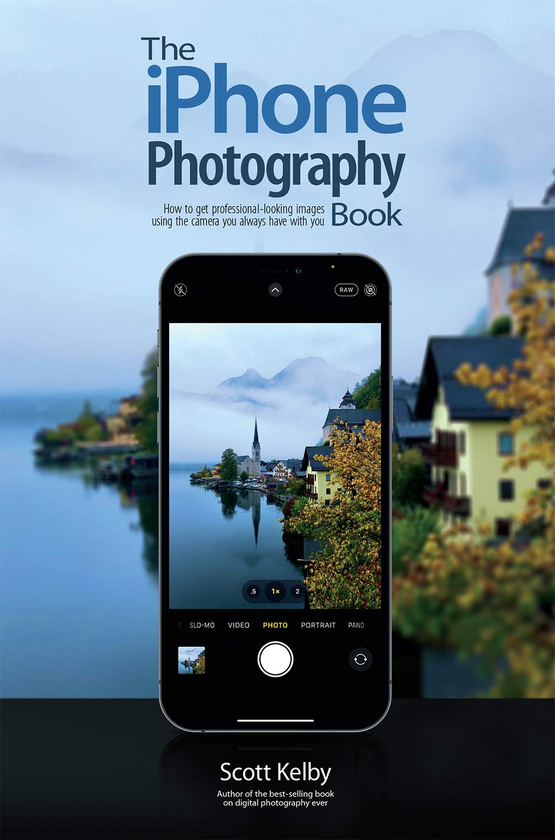 Паперова книга «The iPhone Photography Book», автор Скотт Келбі - фото №1
