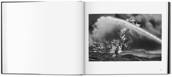 Бумажная книга «Sebastião Salgado. Kuwait, A Desert on Fire», автор Себастьян Сальгадо - фото №1