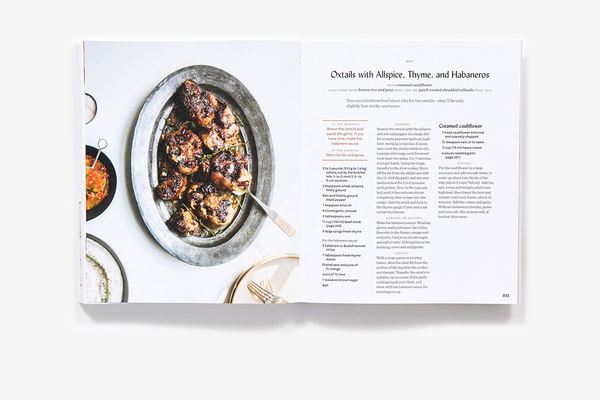 Бумажная книга «Slow Cook Modern: 200 Recipes for the Way We Eat Today», автор Лиана Криссофф - фото №1