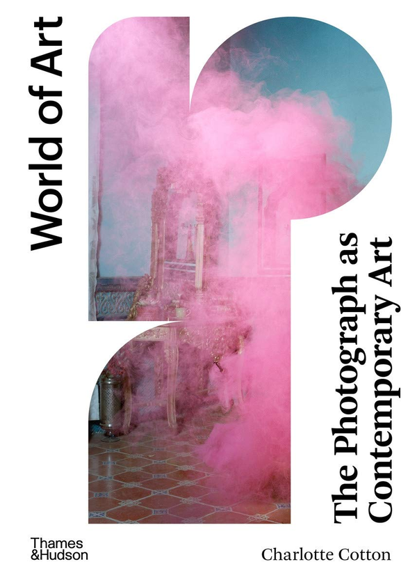Бумажная книга «The Photograph as Contemporary Art (World of Art)», автор Шарлотта Коттон - фото №1