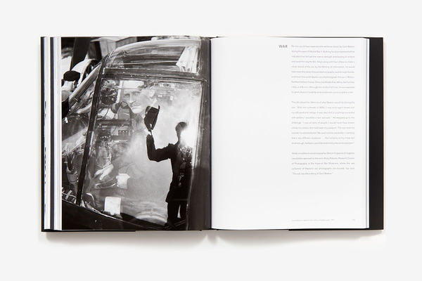 Бумажная книга «Love, Cecil. A Journey with Cecil Beaton», автор Лиза Вриланд - фото №1