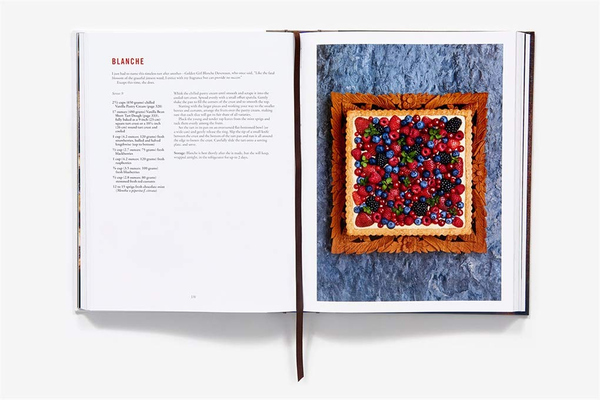 Бумажная книга «Artful Baker. Extraordinary Desserts From an Obsessive Home Baker», автор Дженк Сонмезой - фото №1