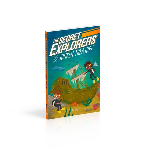 Бумажная книга «The Secret Explorers and the Sunken Treasure», автор Си Джей Кинг - фото №1