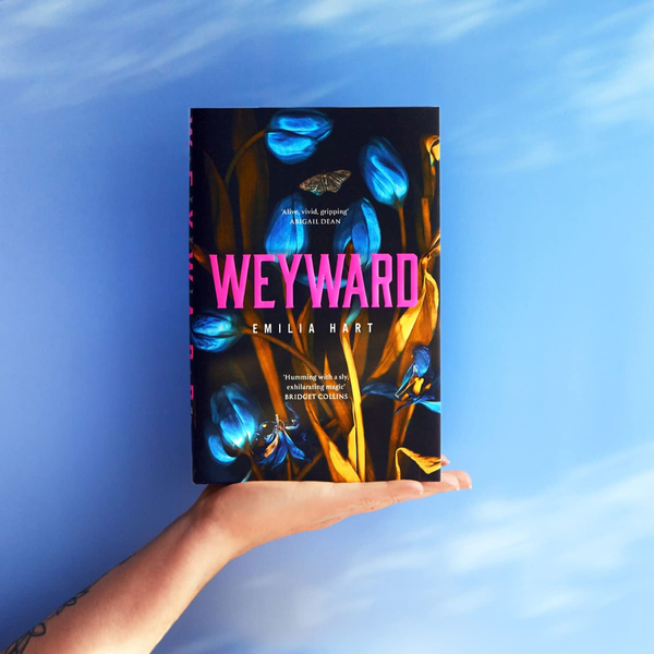 Бумажная книга «Weyward», автор Эмилия Харт - фото №1