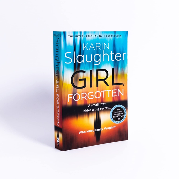 Бумажная книга «Girl, Forgotten», автор Карин Слотер - фото №1