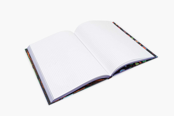 Бумажная книга «Yayoi Kusama. The Journal», автор Яйои Кусама - фото №1