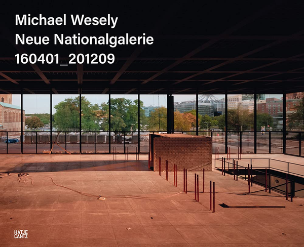 Бумажная книга «Michael Wesely. Neue Nationalgalerie. 160401_201209», авторов Томас Вески, Александр Шварц, Иоахим Йегер - фото №1