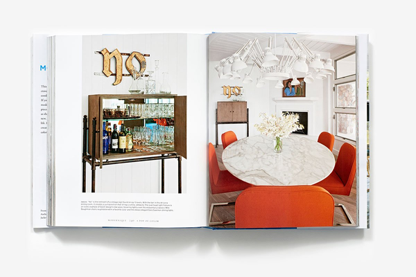 Бумажная книга «Modernique. Inspiring Interiors Mixing Vintage and Modern Style», автор Джулия Букингем - фото №1