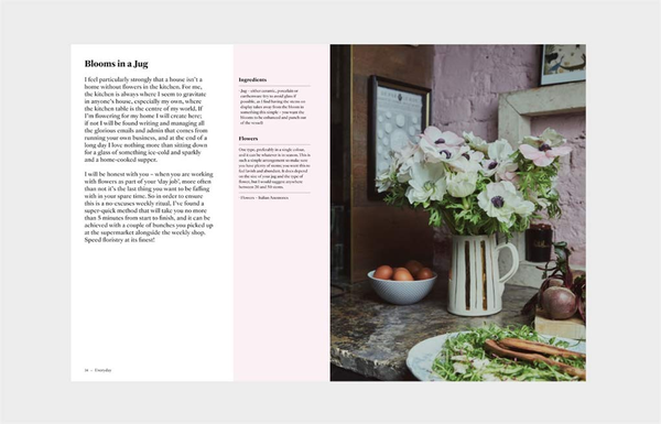 Бумажная книга «Living with Flowers. Blooms & Bouquets for the Home», автор Рован Блоссом - фото №1