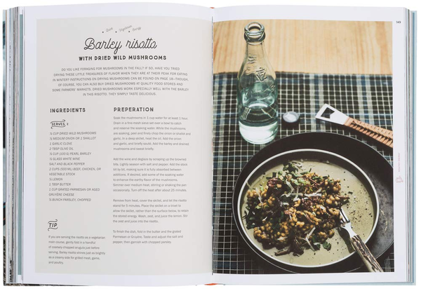 Бумажная книга «Delicious Wintertime. The Great Outdoors Cookbook for Colder Days», автор Маркус Земмер - фото №1