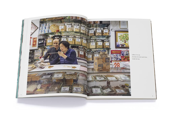 Паперова книга «Shop Cats of Hong Kong», автор Марсель Хейнен - фото №1