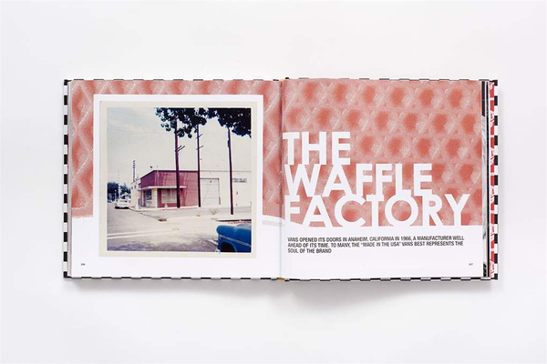 Паперова книга «Vans. Off the Wall (50th Anniversary Edition)», автор Дуг Палладіні - фото №1