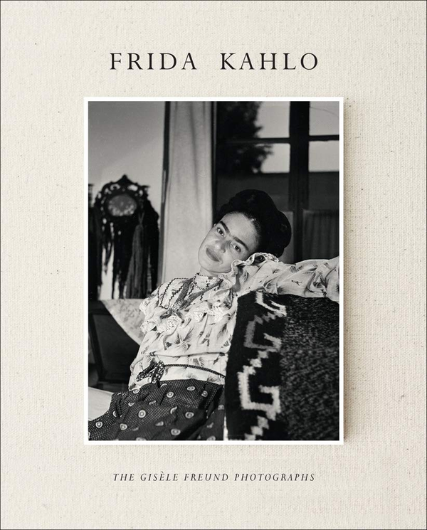 Бумажная книга «Frida Kahlo. The Gisèle Freund Photographs», автор Жерар де Кортанз - фото №1