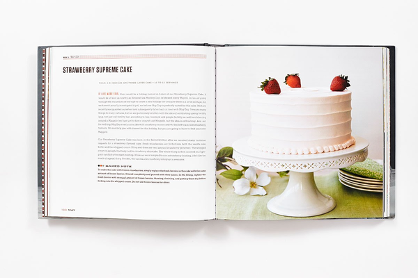 Бумажная книга «Baked Occasions. Desserts for Leisure Activities, Holidays, and Informal Celebrations», автор Мэтт Льюис - фото №1