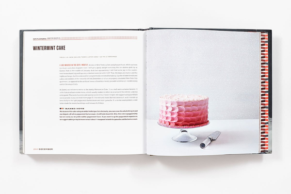 Бумажная книга «Baked Occasions. Desserts for Leisure Activities, Holidays, and Informal Celebrations», автор Мэтт Льюис - фото №1