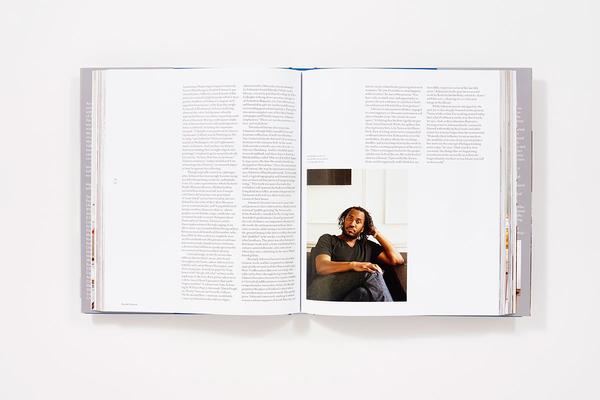 Бумажная книга «Artists Living with Art», авторов Аманда Бенчли, Стейси Герген - фото №1