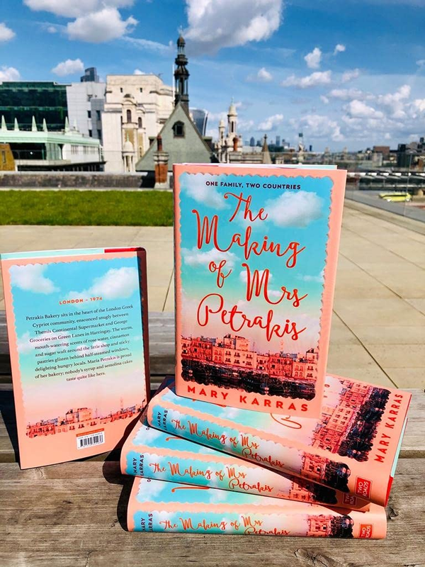 Бумажная книга «The Making of Mrs Petrakis», автор Мэри Каррас - фото №1