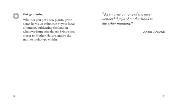 Бумажная книга «The Little Book of Motherhood: Wisdom - Love - Family», автор Элисон Дэвис - фото №1