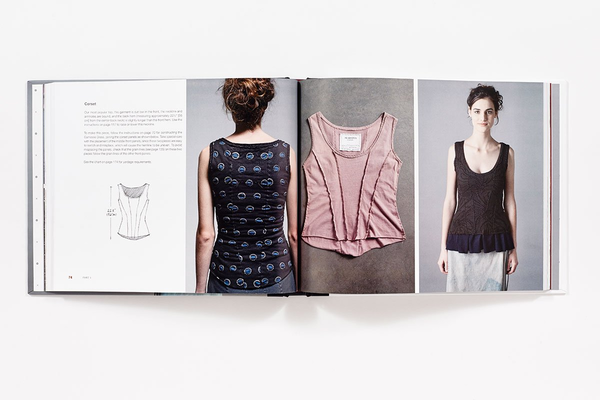 Бумажная книга «Alabama Studio Sewing Patterns. A Guide to Customizing a Hand-Stitched Alabama Chanin Wardrobe», автор Натали Чейнин - фото №1