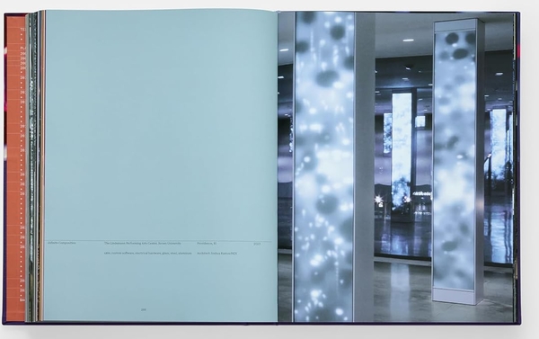 Бумажная книга «Leo Villareal: Coding Light» - фото №1