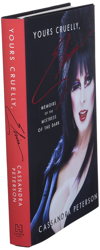 Бумажная книга «Yours Cruelly, Elvira. Memoirs of the Mistress of the Dark», автор Кассандра Петерсон - фото №1