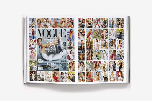 Бумажная книга «Point of View. Four Decades of Defining Style», автор Тонна Гудман - фото №1