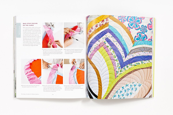 Бумажная книга «The Improv Handbook for Modern Quilters. A Guide to Creating, Quilting, and Living Courageously», автор Шерри Вуд - фото №1