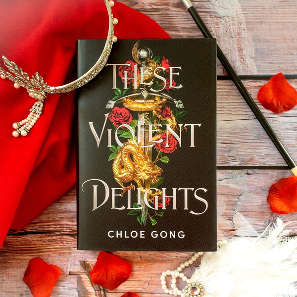 Бумажная книга «These Violent Delights», автор Хлоя Гонг - фото №1